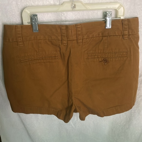 J. Crew Chino Broken-In Women's Size 6 100% Cotton Shorts. - Picture 3 of 12